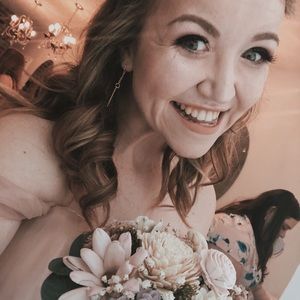 Meet your Posher, Afton